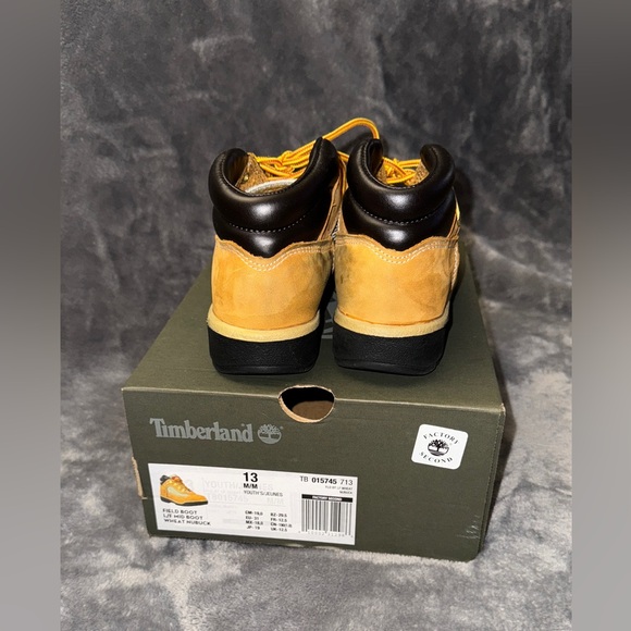 Timberland Field Boot Wheat Nubuck Boys’ Preschool size 13 - Picture 3 of 5